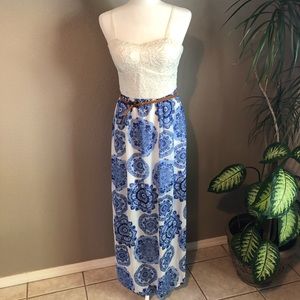 🔴 NWOT Dress with Belt 🔴